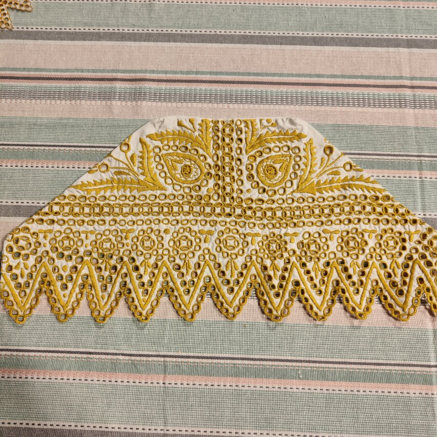 Krásny čepec pre vydatú ženu - oblasť Piešťany 